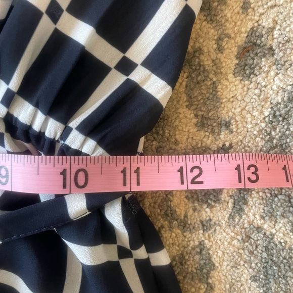 Papaya blue and white windowpane pattern romper, 3/4 sleeve size small - Picture 5 of 14